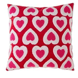 Red Heart Pattern Throw Pillow